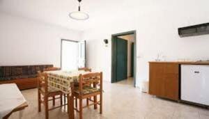 Διαμέρισμα με Μπαλκόνι, Morfeas Rooms & Apartments | Στούντιο στην Μήλο | Δωμάτια Μήλος | Μήλος | Κυκλάδες | Ελλάδα